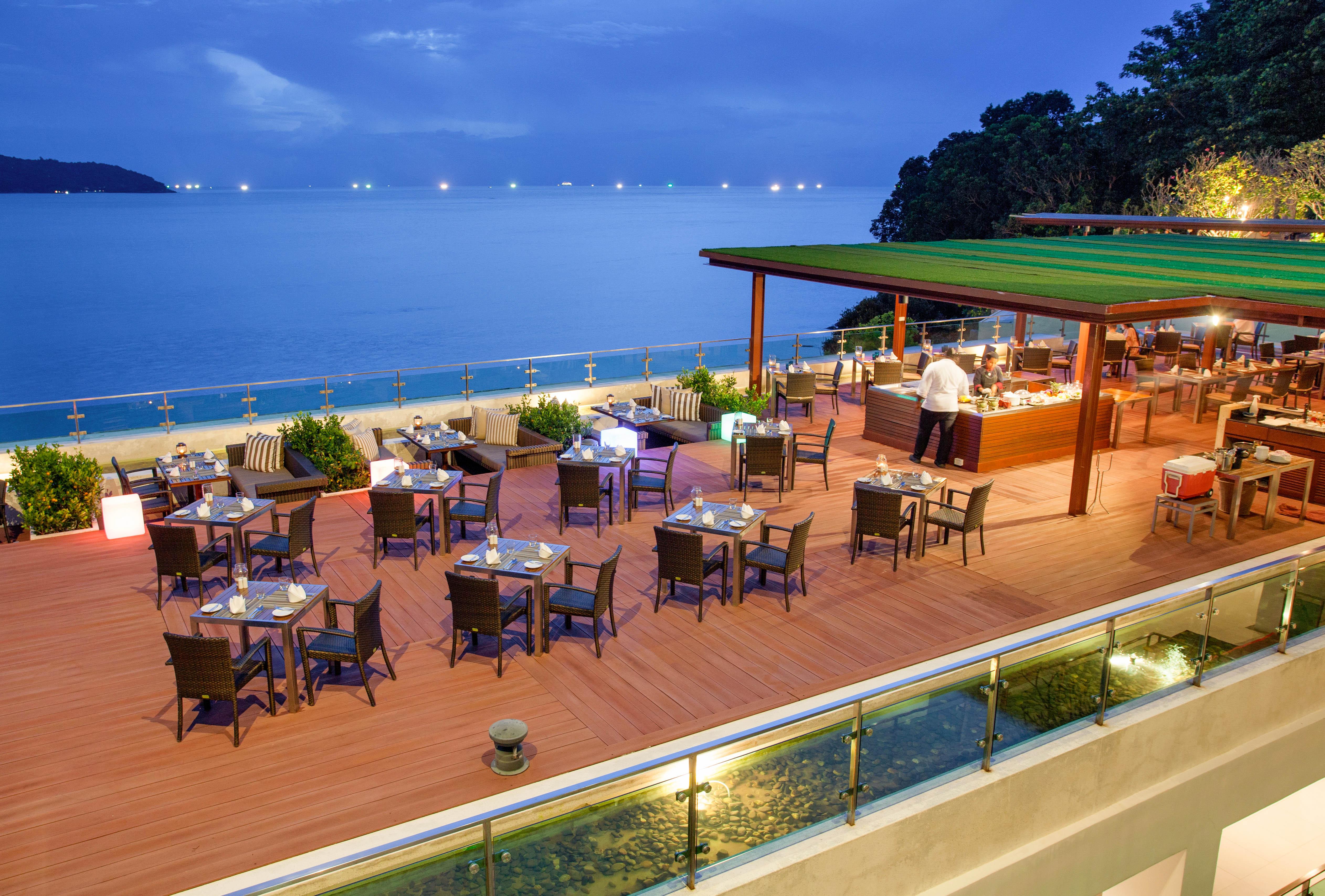 Zenmaya Oceanfront Phuket, Trademark Collection By Wyndham Patong Extérieur photo The Deck