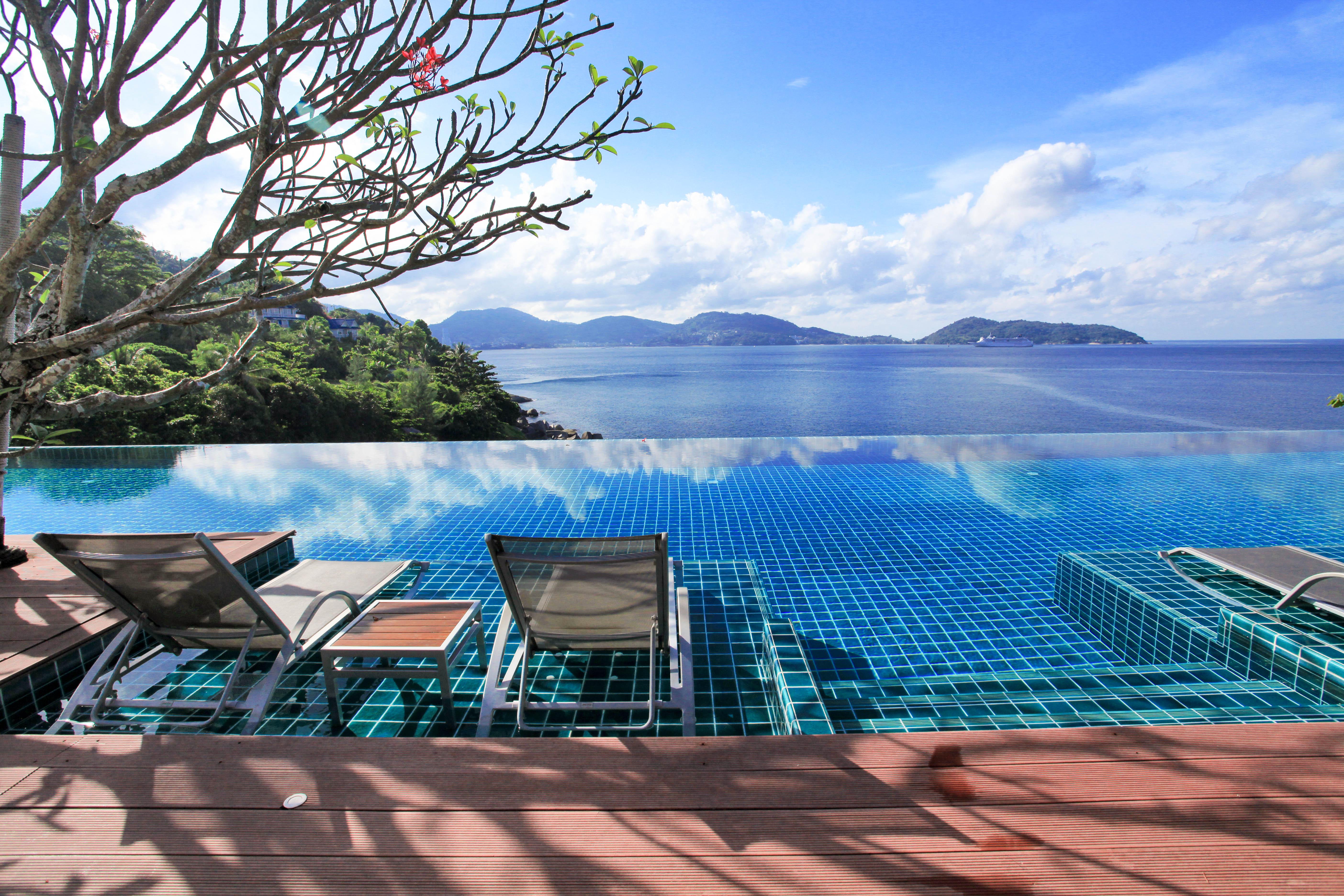 Zenmaya Oceanfront Phuket, Trademark Collection By Wyndham Patong Extérieur photo Infinity pool at a resort in Phuket, Thailand