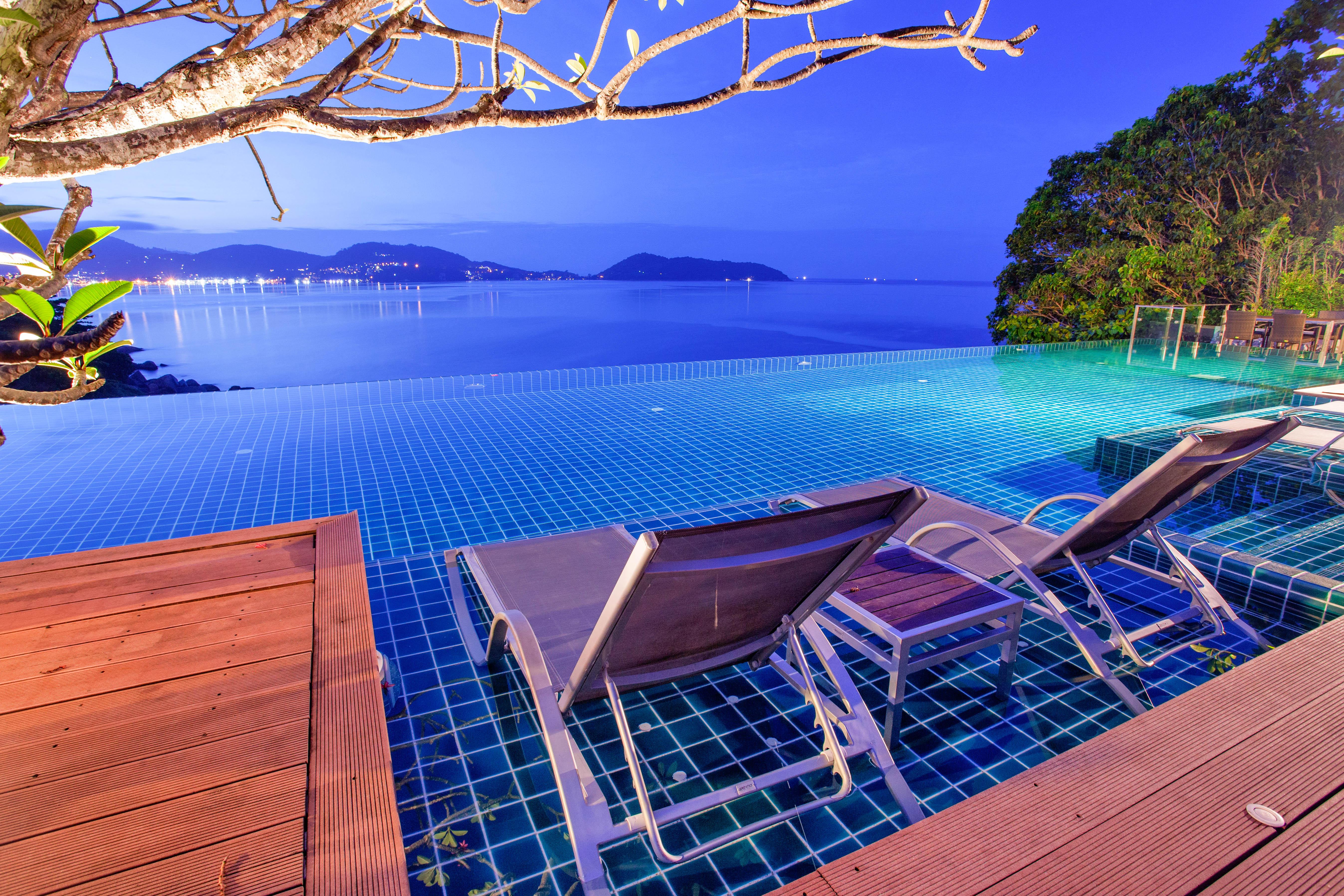 Zenmaya Oceanfront Phuket, Trademark Collection By Wyndham Patong Extérieur photo Infinity pool at a resort in Phuket, Thailand