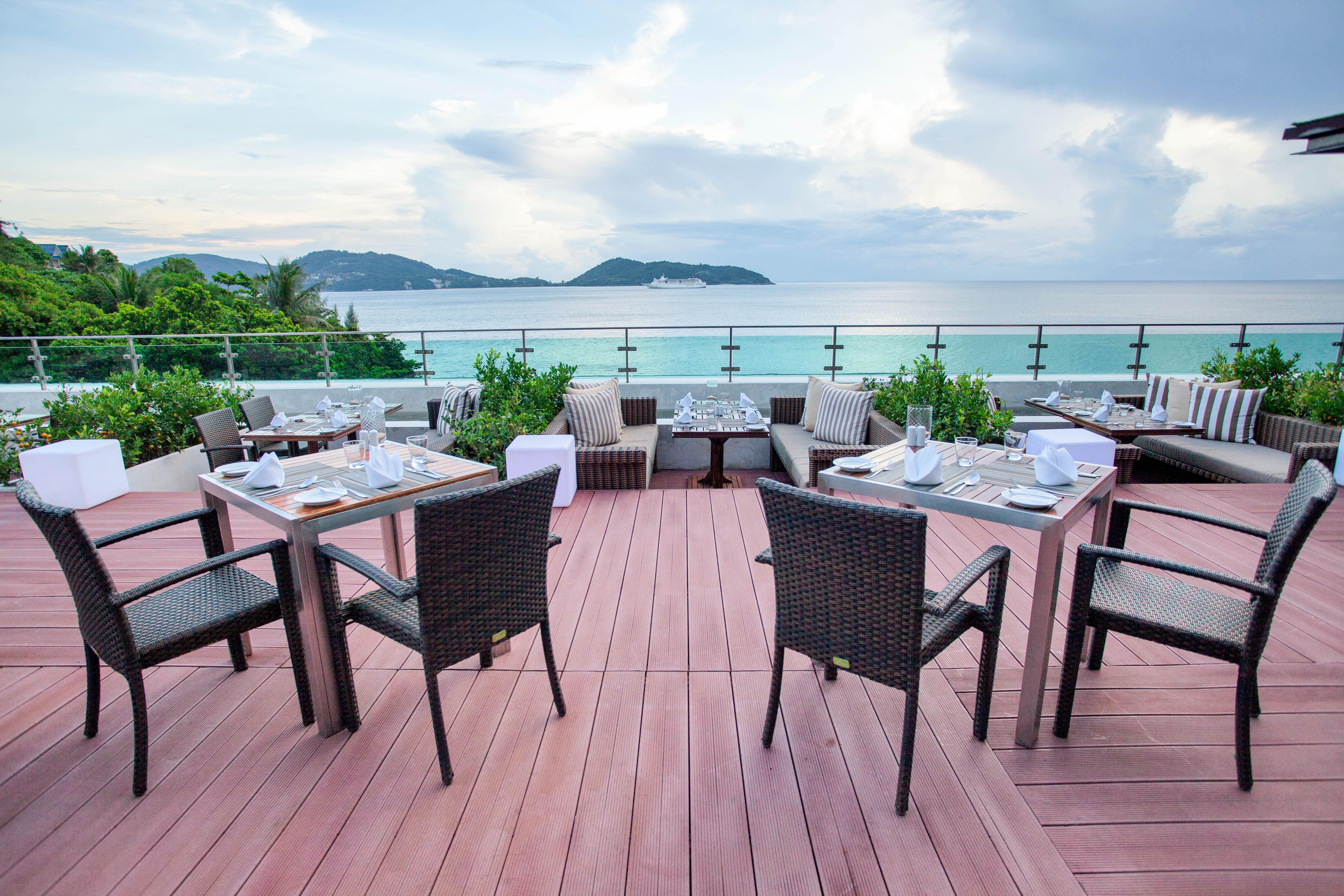 Zenmaya Oceanfront Phuket, Trademark Collection By Wyndham Patong Extérieur photo The Deck