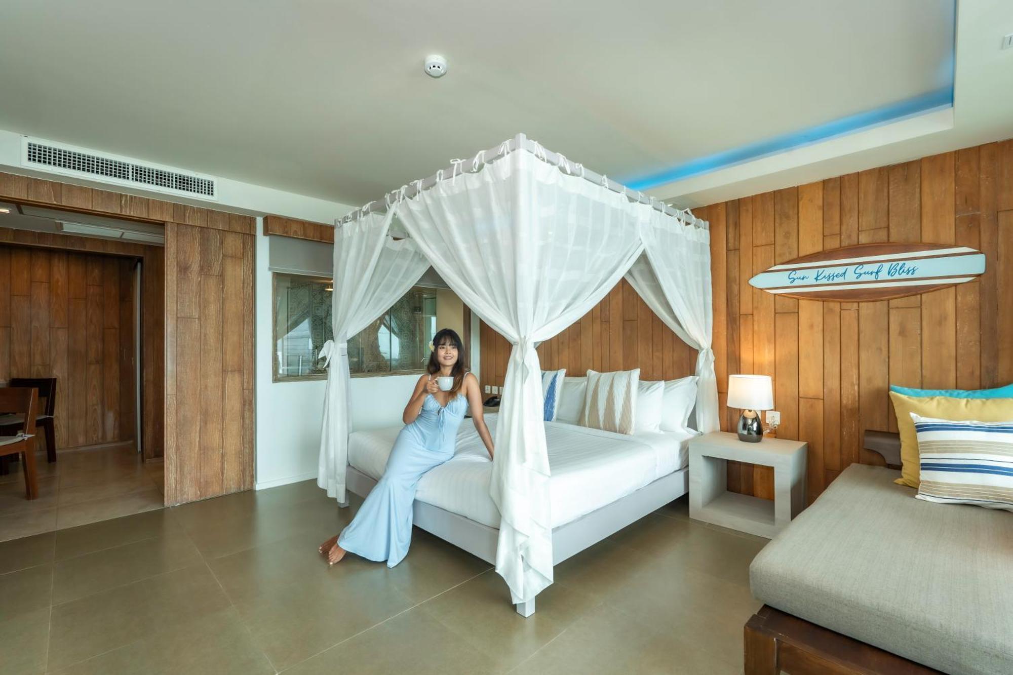 Zenmaya Oceanfront Phuket, Trademark Collection By Wyndham Patong Extérieur photo A guest at the hotel